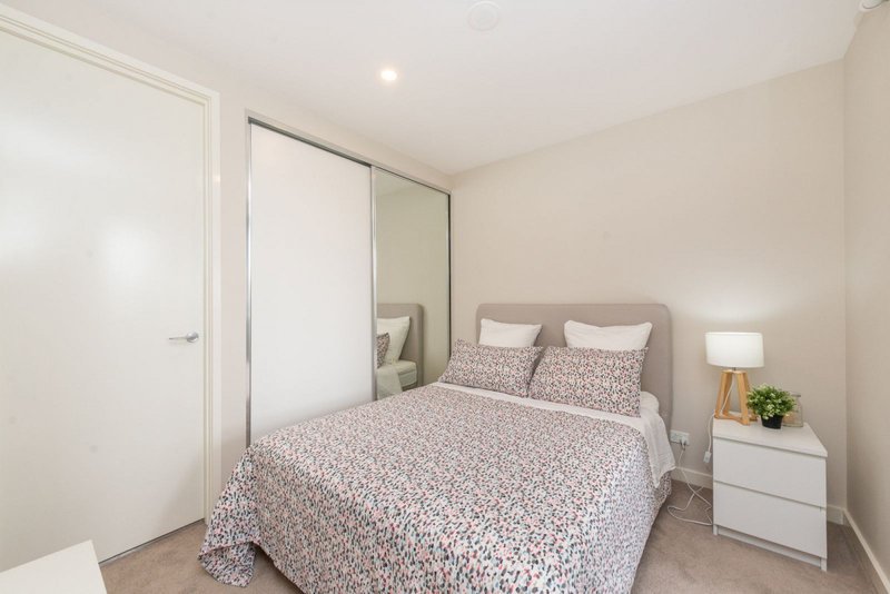 Photo - 11/115 Canberra Avenue, Griffith ACT 2603 - Image 4
