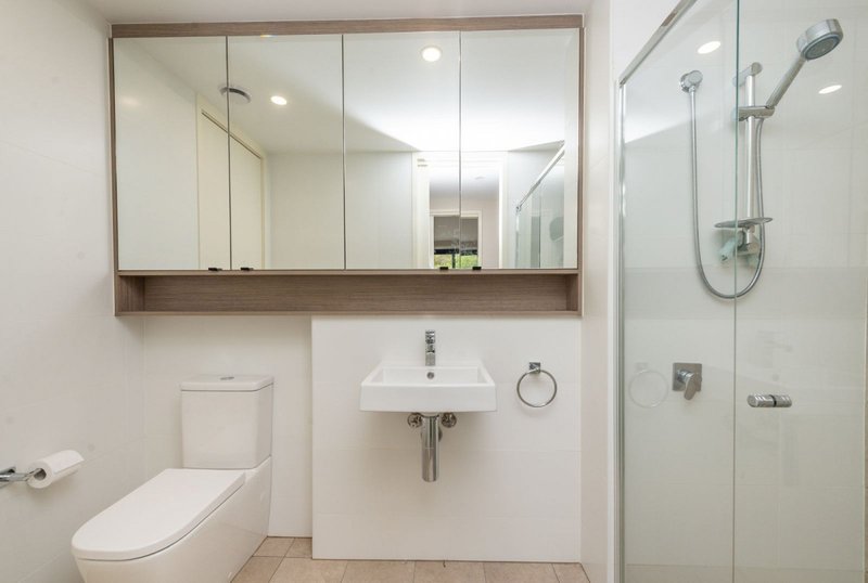 Photo - 11/115 Canberra Avenue, Griffith ACT 2603 - Image 6