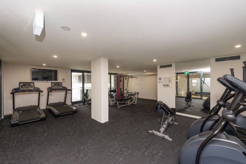 Photo - 11/115 Canberra Avenue, Griffith ACT 2603 - Image 7