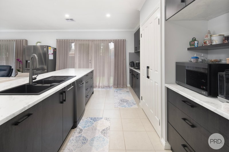 Photo - 1/1116 Howitt Street, Wendouree VIC 3355 - Image 9