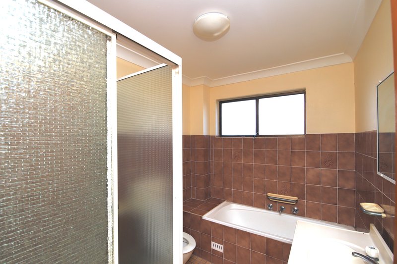 Photo - 11/118-120 Meredith Street, Bankstown NSW 2200 - Image 4