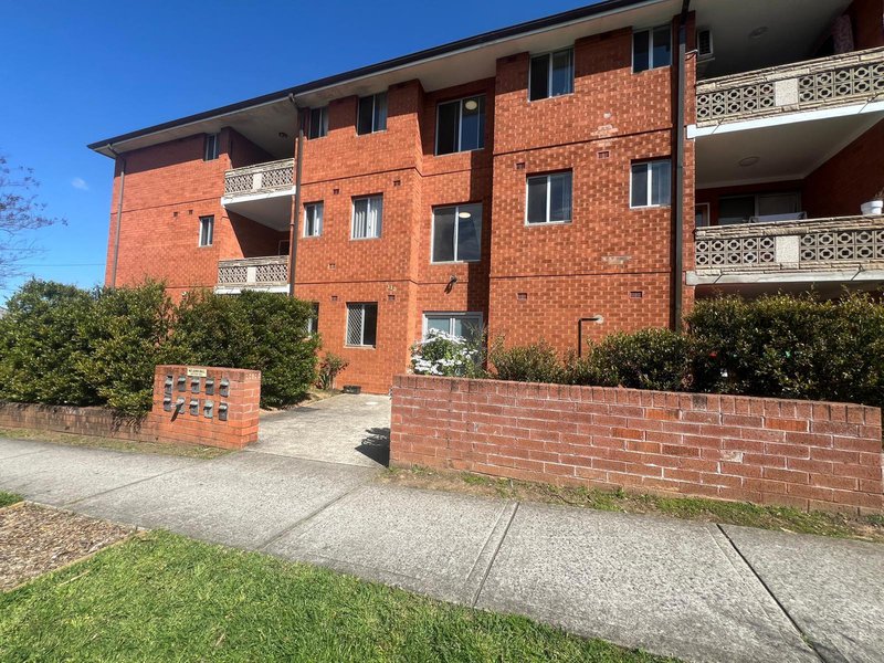 Photo - 1/112 Alfred Street, Rosehill NSW 2142 - Image 8