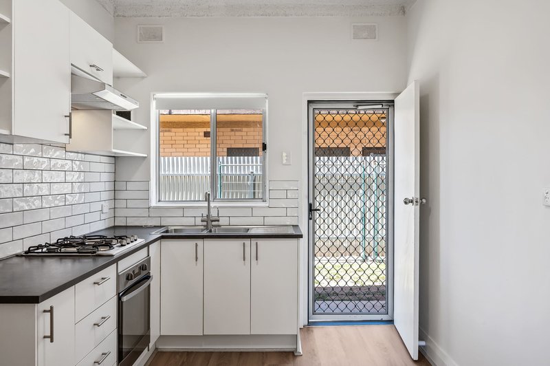 Photo - 11/12 Jeffrey Street, Brooklyn Park SA 5032 - Image 2