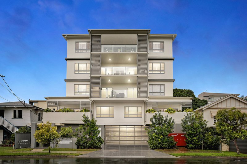 Photo - 11/12 Louis St , Redcliffe QLD 4020 - Image 1