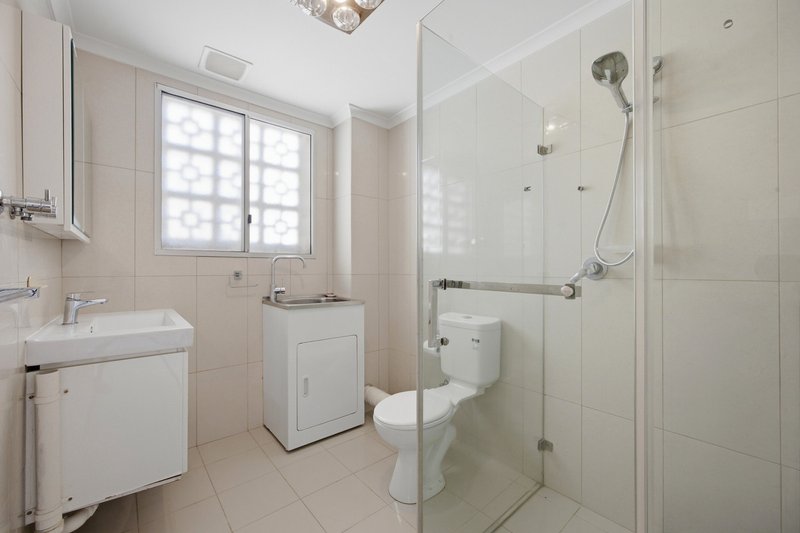 Photo - 1/112 Macfarland Crescent, Pearce ACT 2607 - Image 10