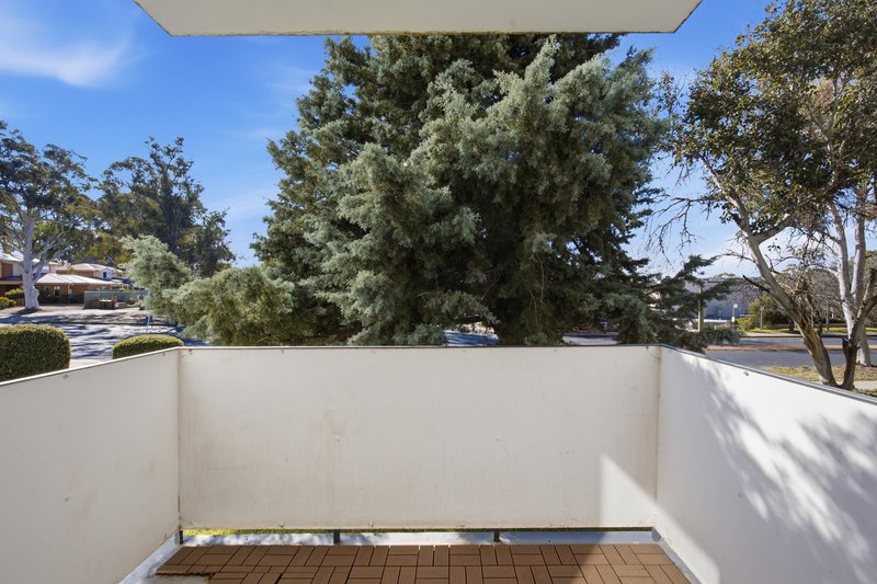 Photo - 1/112 Macfarland Crescent, Pearce ACT 2607 - Image 12