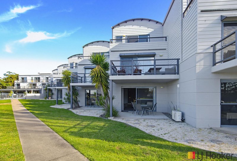 Photo - 111/202-208 Beach Road, Batehaven NSW 2536 - Image 3