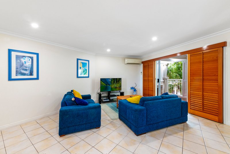 Photo - 11/122-130 Old Burleigh Road, Broadbeach QLD 4218 - Image 5