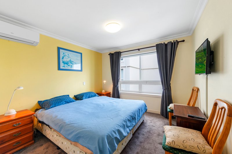 Photo - 11/122-130 Old Burleigh Road, Broadbeach QLD 4218 - Image 12
