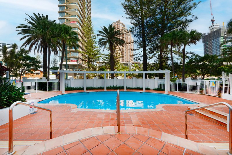 Photo - 11/122-130 Old Burleigh Road, Broadbeach QLD 4218 - Image 21