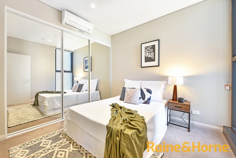 Photo - 1112/2 Waterways Street, Wentworth Point NSW 2127 - Image 4