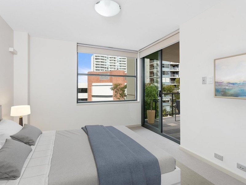 Photo - 11/128 Adelaide Terrace, East Perth WA 6004 - Image 6