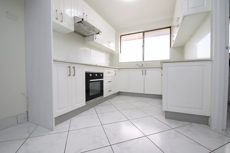 Photo - 11/128 Chapel Road, Bankstown NSW 2200 - Image 2