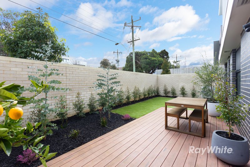 Photo - 11/128 Murrumbeena Road, Murrumbeena VIC 3163 - Image 1