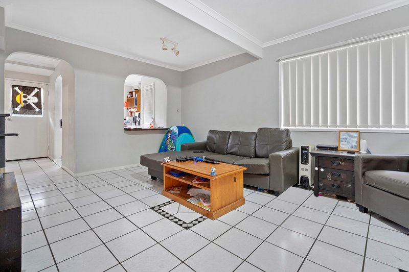 Photo - 11/13-15 Albert Street, Eagleby QLD 4207 - Image 4