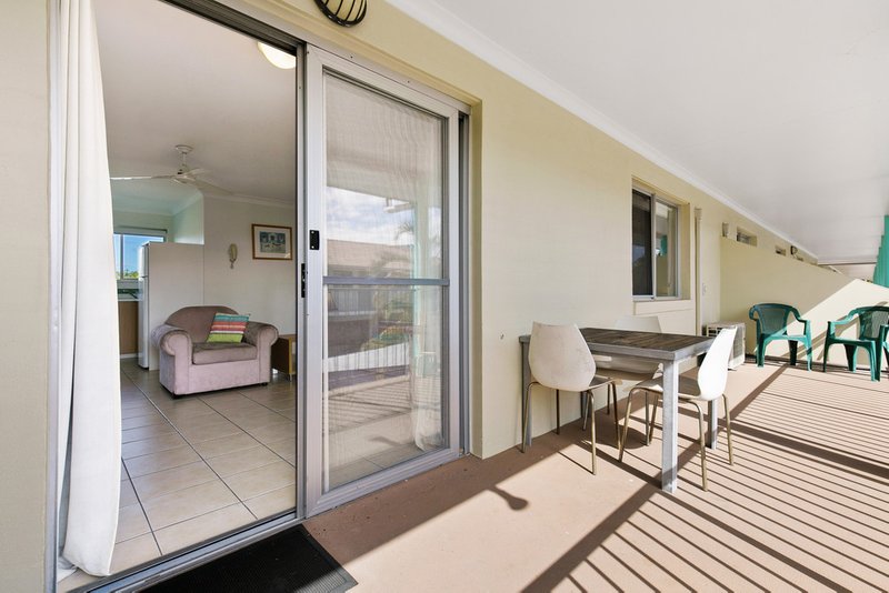 Photo - 11/13-15 Ann Street, Torquay QLD 4655 - Image 11