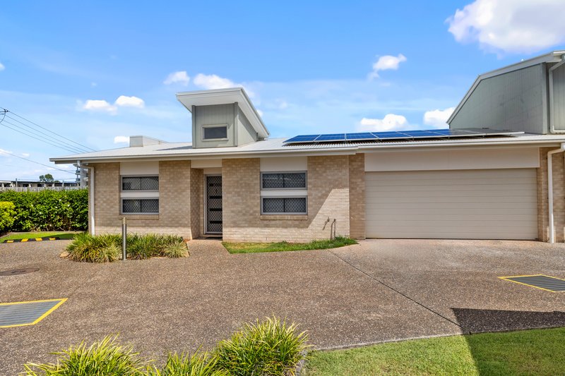 Photo - 1/113 Broadwater Terrace, Redland Bay QLD 4165 - Image 2