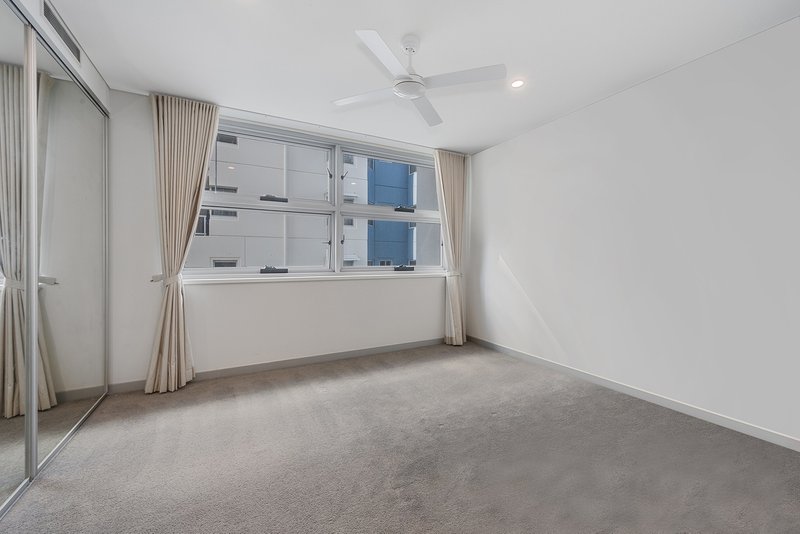 Photo - 1/113 Landsborough Avenue, Scarborough QLD 4020 - Image 15