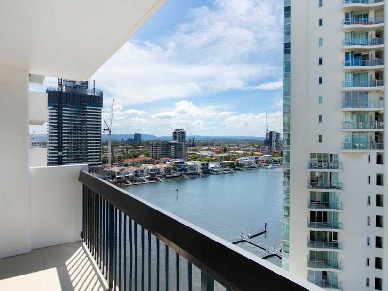 Photo - 111/32 Riverview Parade, Surfers Paradise QLD 4217 - Image 4