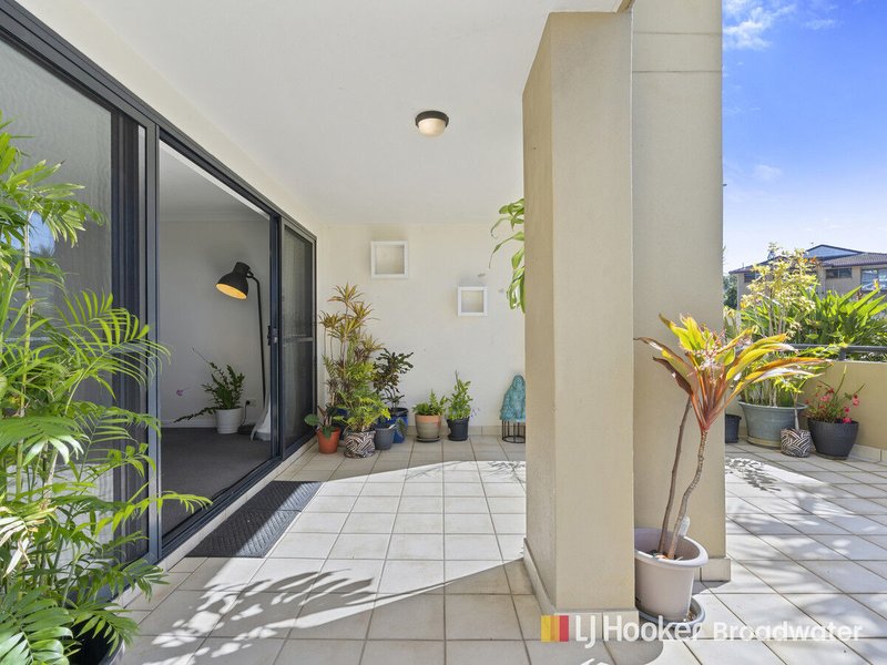 Photo - 111/392 Marine Parade, Labrador QLD 4215 - Image 11