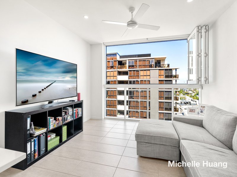 Photo - 1113/977 Ann Street, Fortitude Valley QLD 4006 - Image 4