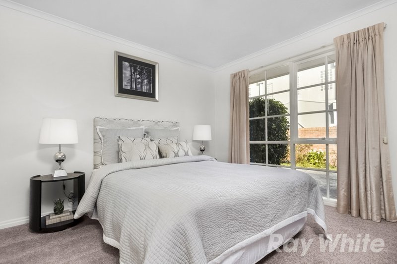 Photo - 1/114 Bogong Avenue, Glen Waverley VIC 3150 - Image 4