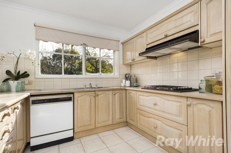 Photo - 1/114 Bogong Avenue, Glen Waverley VIC 3150 - Image 7