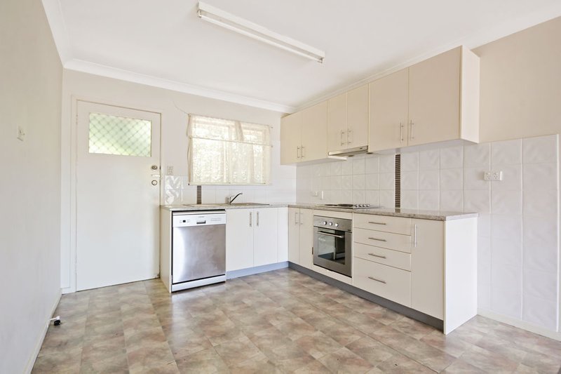 Photo - 1/114 Dykes Street, Mount Gravatt East QLD 4122 - Image 4