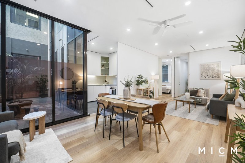Photo - 1/114 Hardware Street, Melbourne VIC 3000 - Image 1