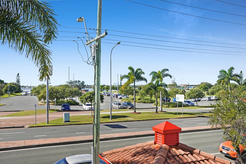 Photo - 11/140 Marine Parade, Southport QLD 4215 - Image 8