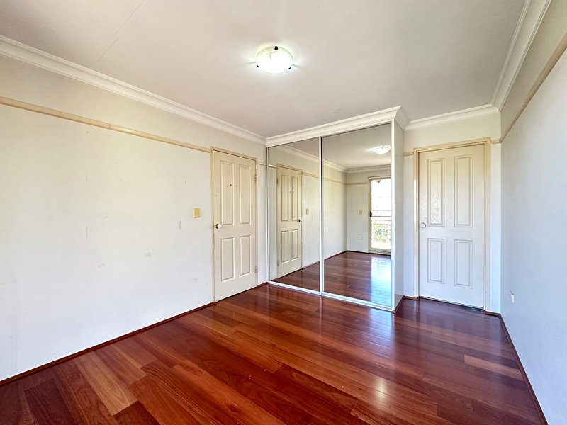 Photo - 11/15-23 Mowle Street, Westmead NSW 2145 - Image 7