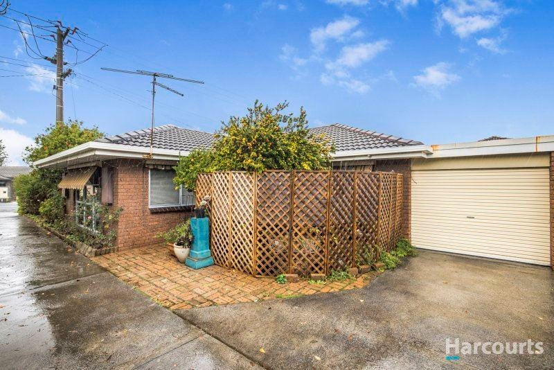 Photo - 1/115 Brandy Creek Road, Warragul VIC 3820 - Image 7