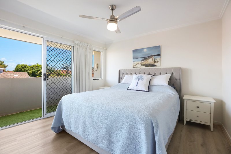 Photo - 11/15 Clark Street, Biggera Waters QLD 4216 - Image 9