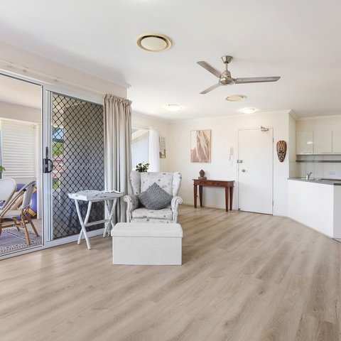 Photo - 11/15 Clark Street, Biggera Waters QLD 4216 - Image 3