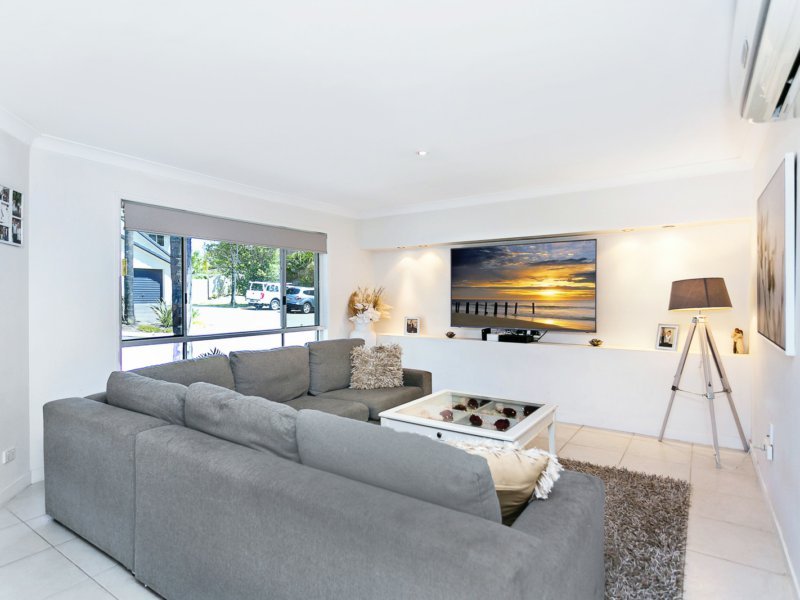 Photo - 11/15 Killarney Avenue, Robina QLD 4226 - Image 3