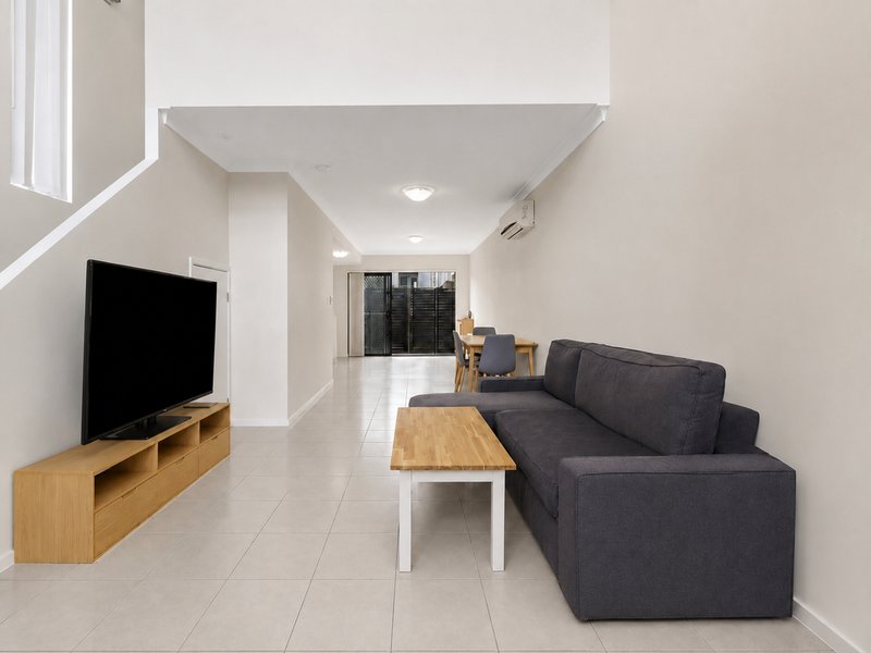 Photo - 1/115 Main Street, Beenleigh QLD 4207 - Image 3