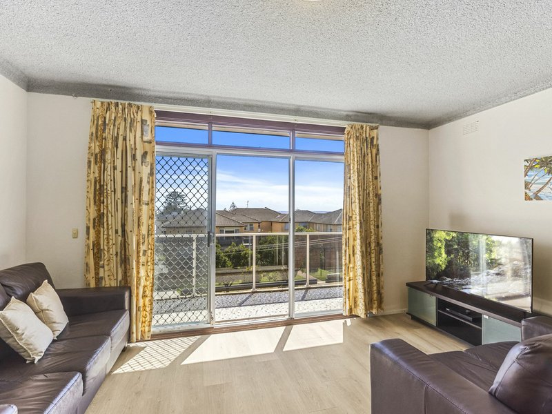 Photo - 11/15 Ocean Parade, The Entrance NSW 2261 - Image 7