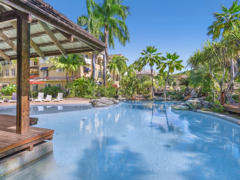 Photo - 1115/2-10 Greenslopes Street, Cairns North QLD 4870 - Image 11