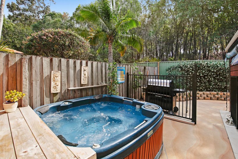 Photo - 11/156 Greenacre Drive, Arundel QLD 4214 - Image 4