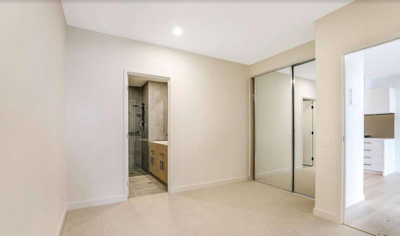 Photo - 1115/868 Blackburn Road, Clayton VIC 3168 - Image 2