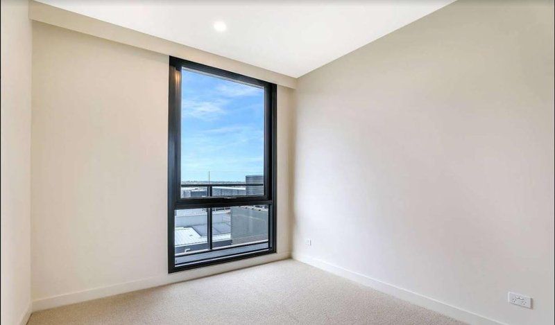Photo - 1115/868 Blackburn Road, Clayton VIC 3168 - Image 4