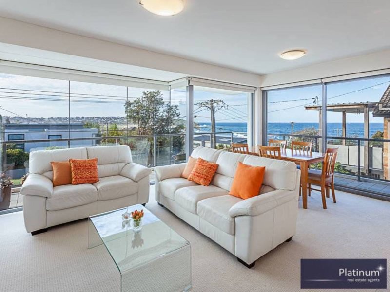 11/16 Beach Street, Curl Curl NSW 2096