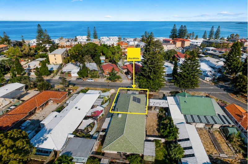Photo - 1/116 Military Road, Henley Beach South SA 5022 - Image 2