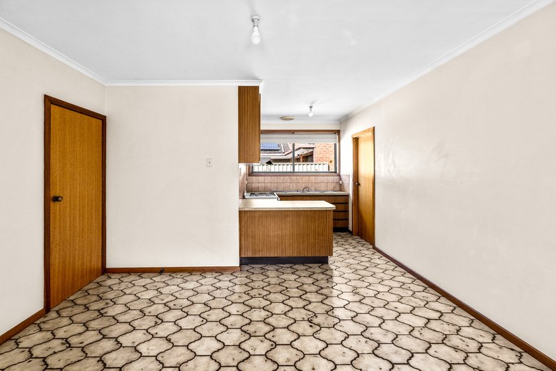 Photo - 1/117 Duncans Road, Werribee VIC 3030 - Image 5