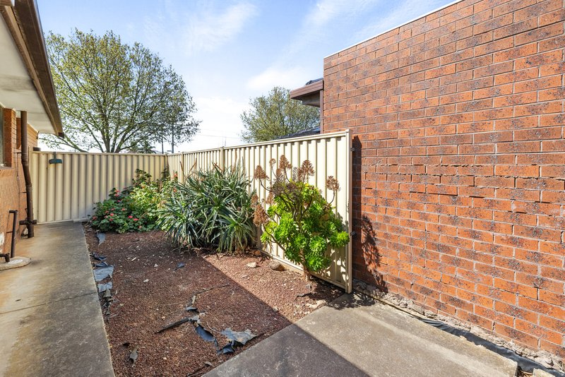 Photo - 1/117 Duncans Road, Werribee VIC 3030 - Image 12