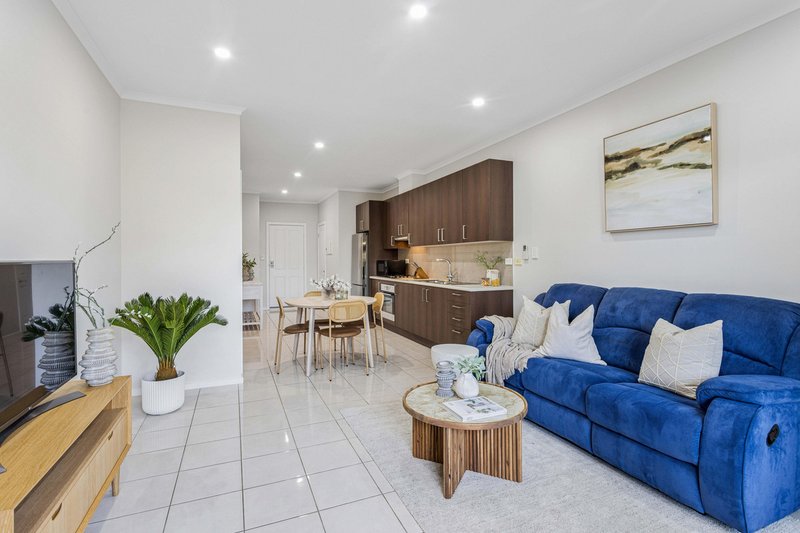 Photo - 11/17 Euston Walk, Mawson Lakes SA 5095 - Image 3