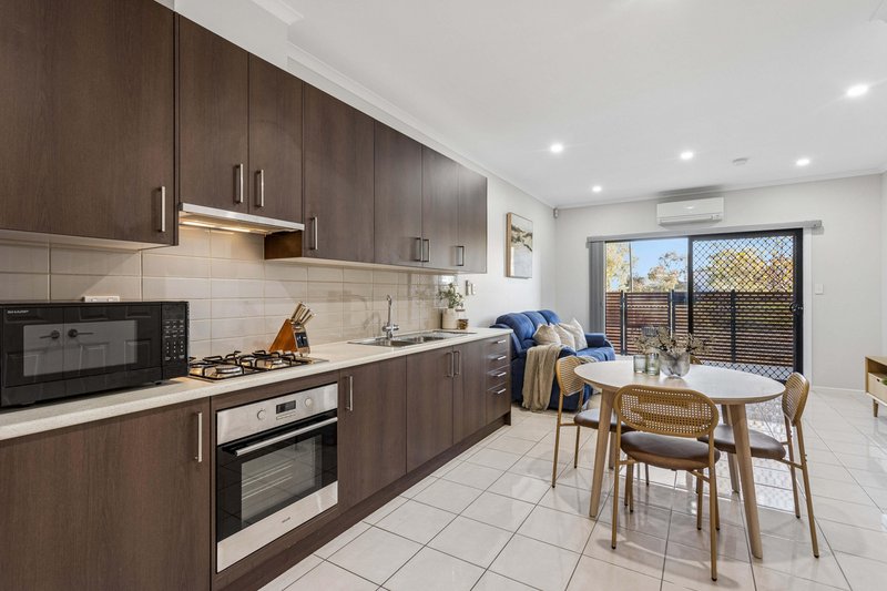 Photo - 11/17 Euston Walk, Mawson Lakes SA 5095 - Image 5