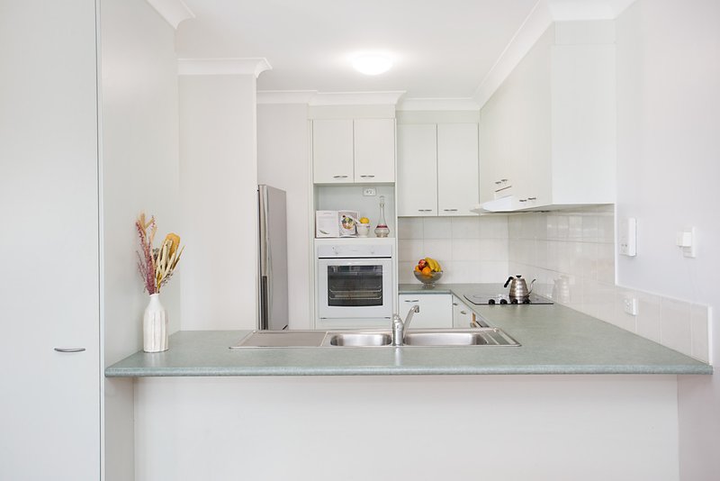 Photo - 11/17 Korina Avenue, Coolangatta QLD 4225 - Image 6