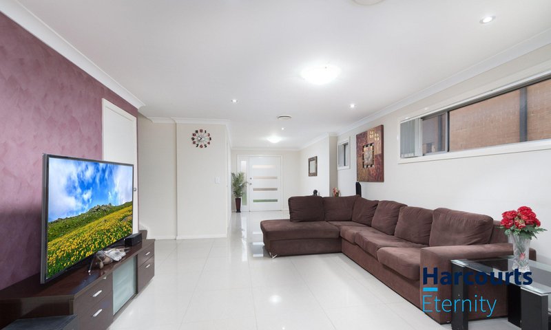 Photo - 11/17 Mimosa Avenue, Toongabbie NSW 2146 - Image 2