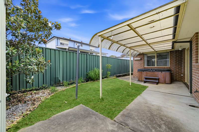 Photo - 11/17 Third Avenue, Macquarie Fields NSW 2564 - Image 11